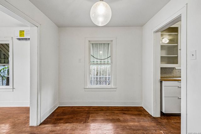 1711 Center, San Antonio, TX 78202