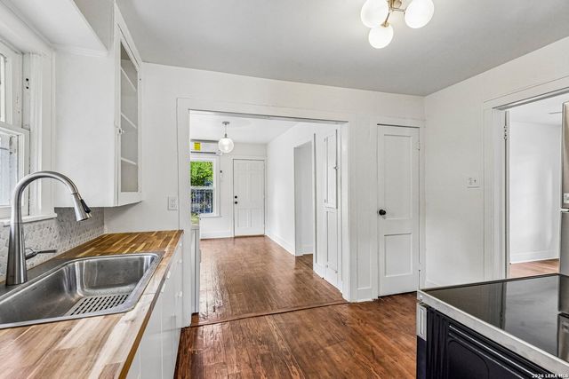 1711 Center, San Antonio, TX 78202
