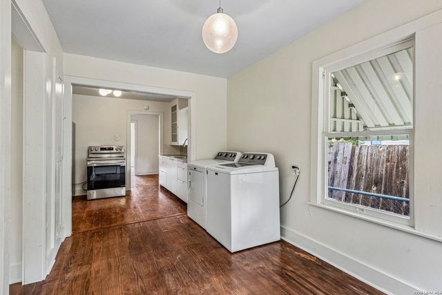 1711 Center, San Antonio, TX 78202