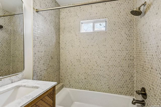 1711 Center, San Antonio, TX 78202