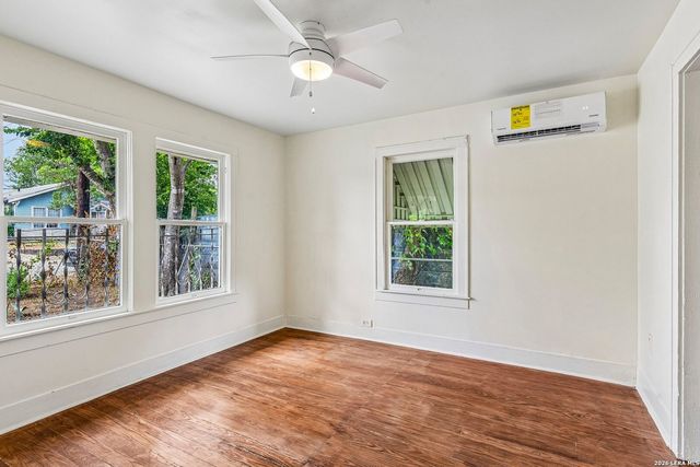 1711 Center, San Antonio, TX 78202