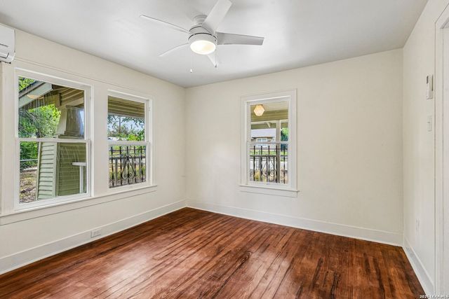1711 Center, San Antonio, TX 78202