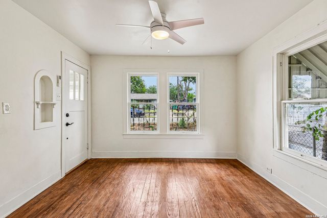 1711 Center, San Antonio, TX 78202