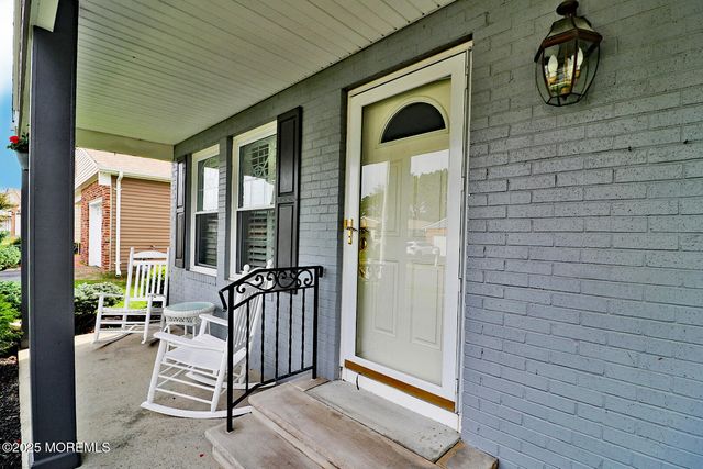 73 Chesterfield Lane, Toms River, NJ 08757