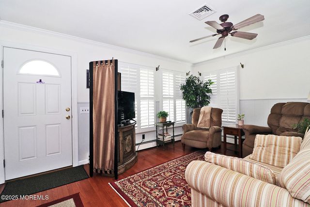 73 Chesterfield Lane, Toms River, NJ 08757