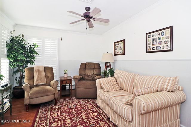 73 Chesterfield Lane, Toms River, NJ 08757