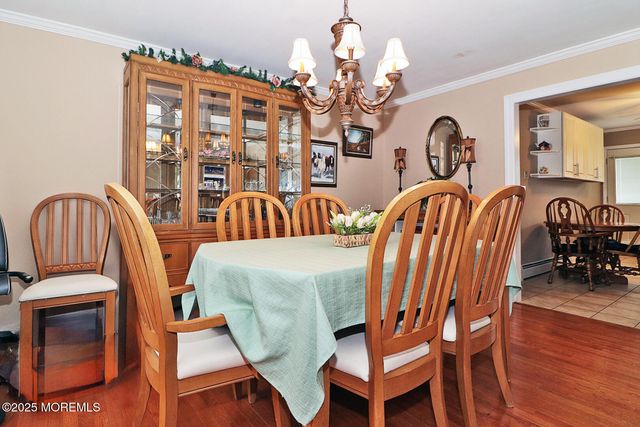 73 Chesterfield Lane, Toms River, NJ 08757