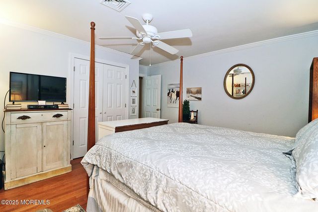 73 Chesterfield Lane, Toms River, NJ 08757