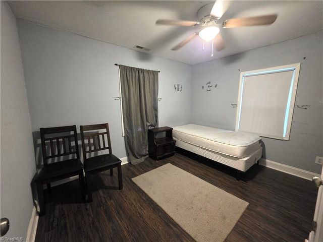 902 N South Street, Mount Airy, NC 27030