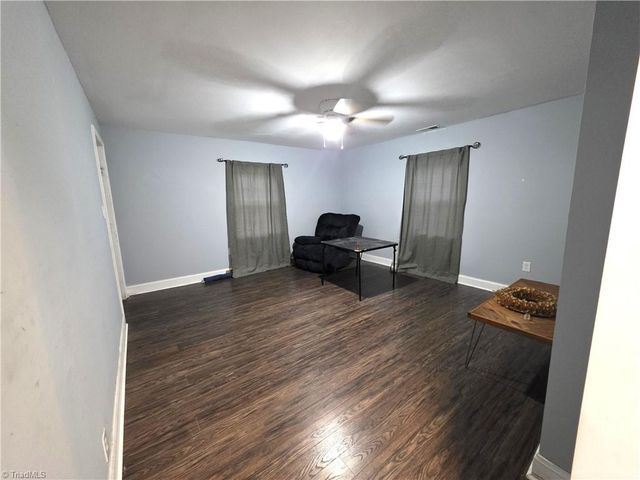 902 N South Street, Mount Airy, NC 27030