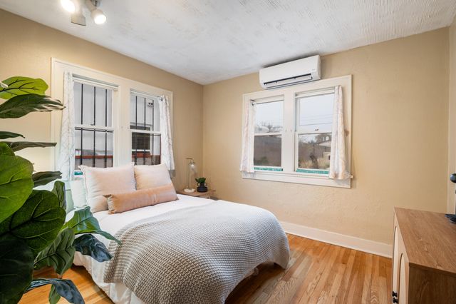 222 Amherst Drive NE, Albuquerque, NM 87106