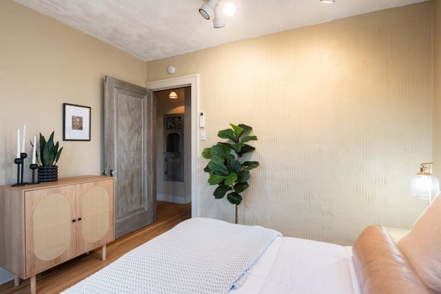 222 Amherst Drive NE, Albuquerque, NM 87106