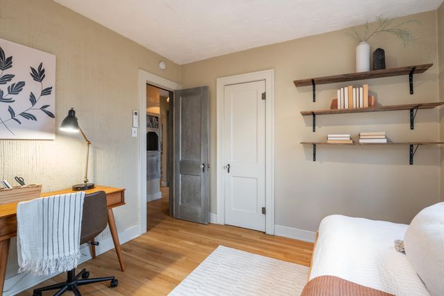 222 Amherst Drive NE, Albuquerque, NM 87106