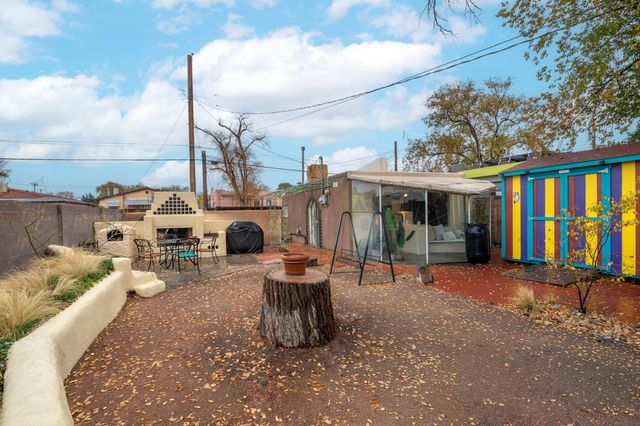 222 Amherst Drive NE, Albuquerque, NM 87106