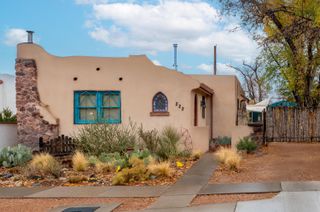 222 Amherst Drive NE, Albuquerque, NM 87106