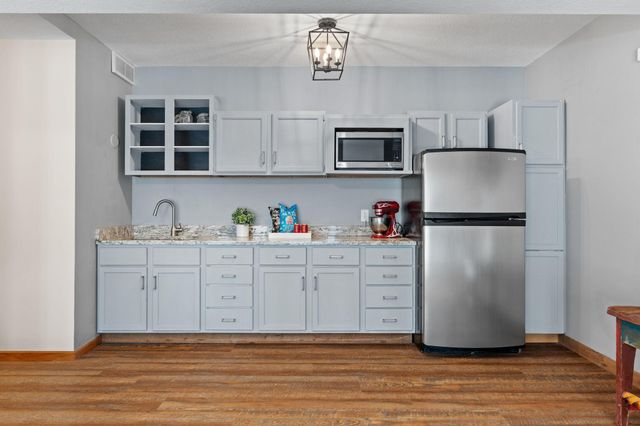 3617 Tanglewood Court, Eagan, MN 55123