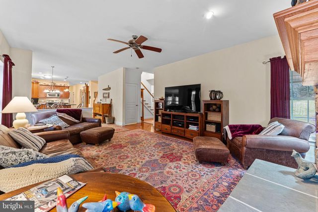 2881 CHESTNUT HILL RD, Pottstown, PA 19465