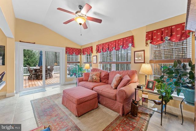 2881 CHESTNUT HILL RD, Pottstown, PA 19465