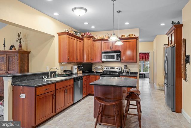 2881 CHESTNUT HILL RD, Pottstown, PA 19465