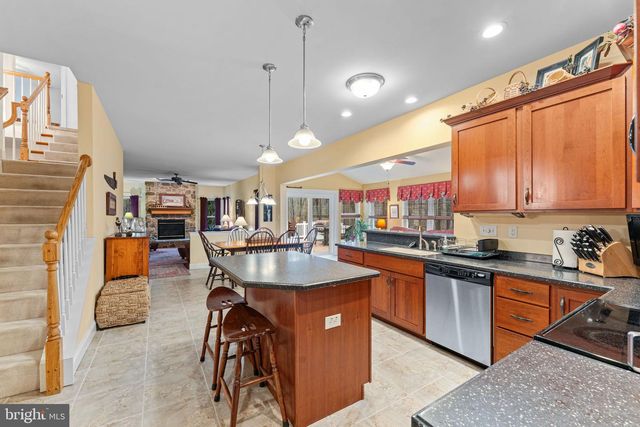 2881 CHESTNUT HILL RD, Pottstown, PA 19465