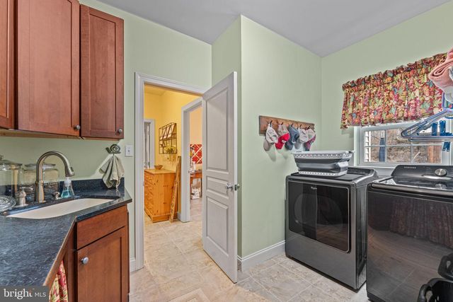 2881 CHESTNUT HILL RD, Pottstown, PA 19465