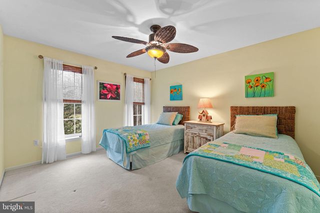 2881 CHESTNUT HILL RD, Pottstown, PA 19465