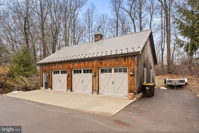 2881 CHESTNUT HILL RD, Pottstown, PA 19465