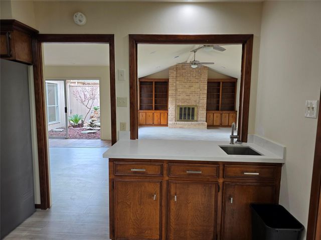 406 Fox Briar, Sugar Land, TX 77478