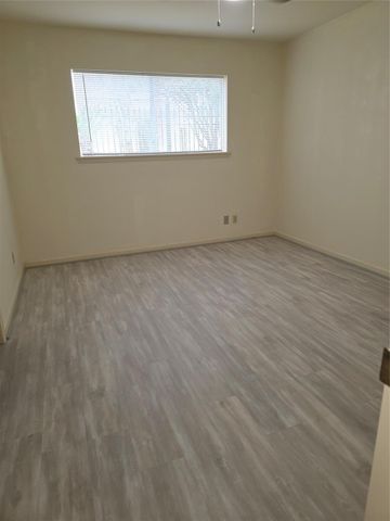 406 Fox Briar, Sugar Land, TX 77478