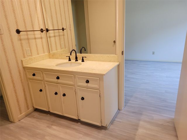 406 Fox Briar, Sugar Land, TX 77478