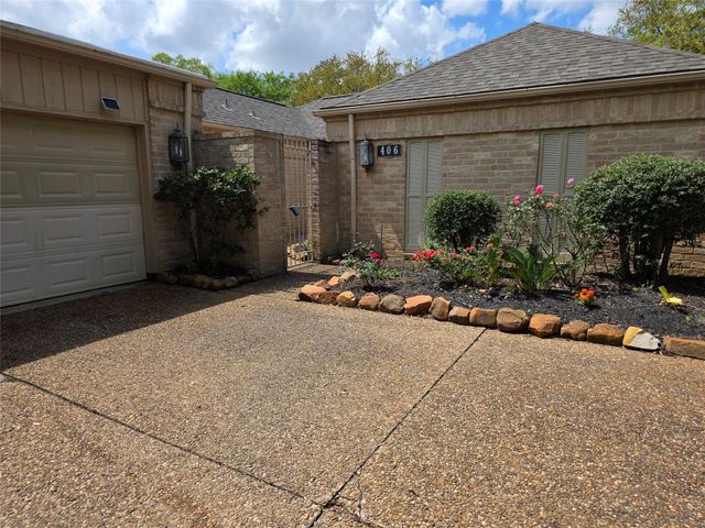 406 Fox Briar, Sugar Land, TX 77478