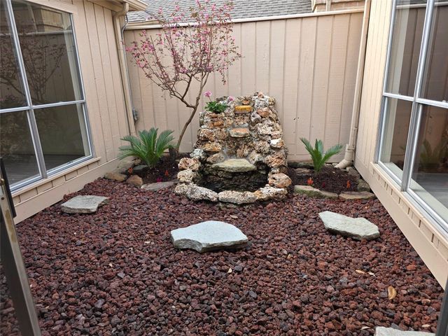 406 Fox Briar, Sugar Land, TX 77478