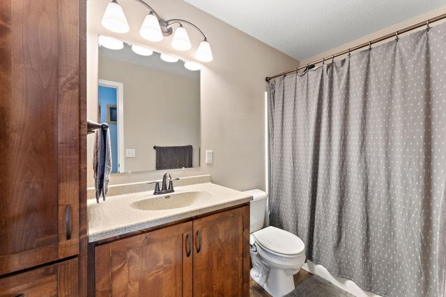 12012 Mayview Curve, Lindstrom, MN 55045