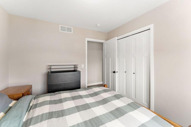 12012 Mayview Curve, Lindstrom, MN 55045