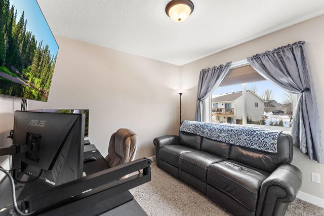 12012 Mayview Curve, Lindstrom, MN 55045