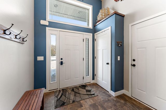 12012 Mayview Curve, Lindstrom, MN 55045