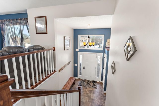 12012 Mayview Curve, Lindstrom, MN 55045