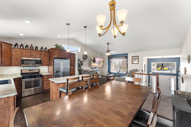 12012 Mayview Curve, Lindstrom, MN 55045