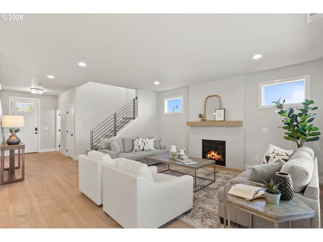 6964 Sw WINDFLOWER St, Wilsonville, OR 97070