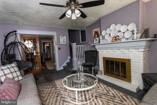 26 COLUMBIA AVE, Trenton, NJ 08618