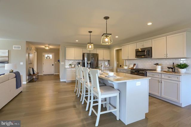 300 MORRIS DR, Mechanicsburg, PA 17055