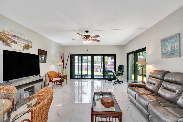 1301 N RIVERSIDE Drive 19, Pompano Beach, FL 33062