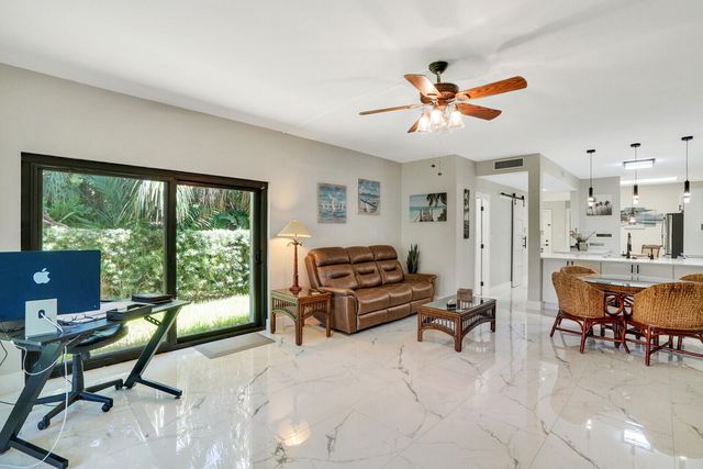 1301 N RIVERSIDE Drive 19, Pompano Beach, FL 33062