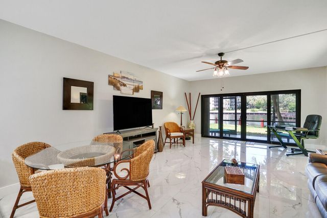 1301 N RIVERSIDE Drive 19, Pompano Beach, FL 33062