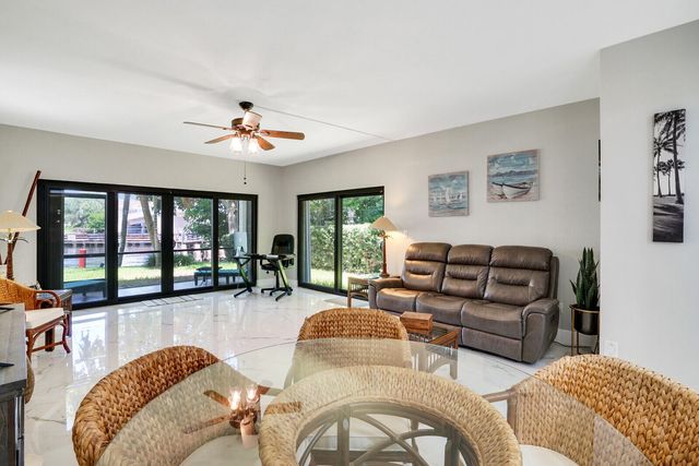 1301 N RIVERSIDE Drive 19, Pompano Beach, FL 33062