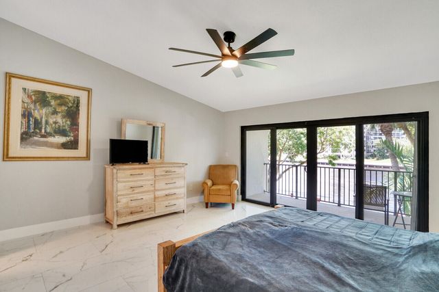 1301 N RIVERSIDE Drive 19, Pompano Beach, FL 33062