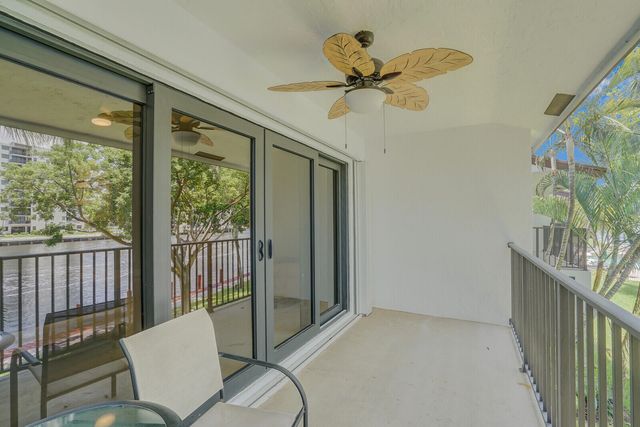 1301 N RIVERSIDE Drive 19, Pompano Beach, FL 33062
