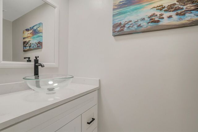 1301 N RIVERSIDE Drive 19, Pompano Beach, FL 33062