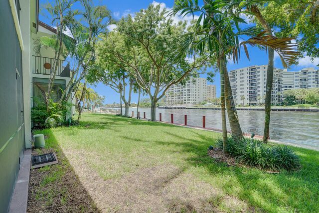 1301 N RIVERSIDE Drive 19, Pompano Beach, FL 33062