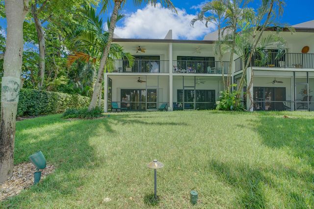 1301 N RIVERSIDE Drive 19, Pompano Beach, FL 33062